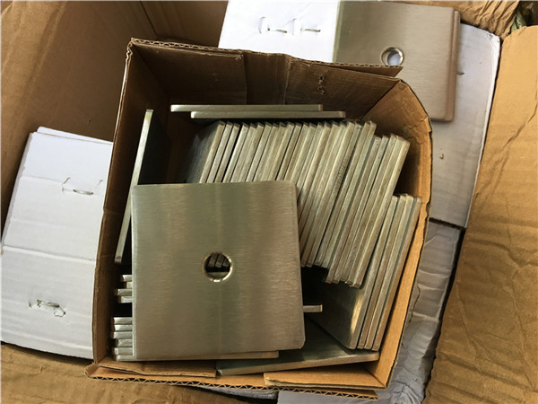 අභිරුචිකරණය කරන ලද සුපිරි ඩුප්ලෙක්ස් s32205 (f60) මල නොබැඳෙන වානේ හතරැස් තහඩු සේදුම්කරු / ගාංචු